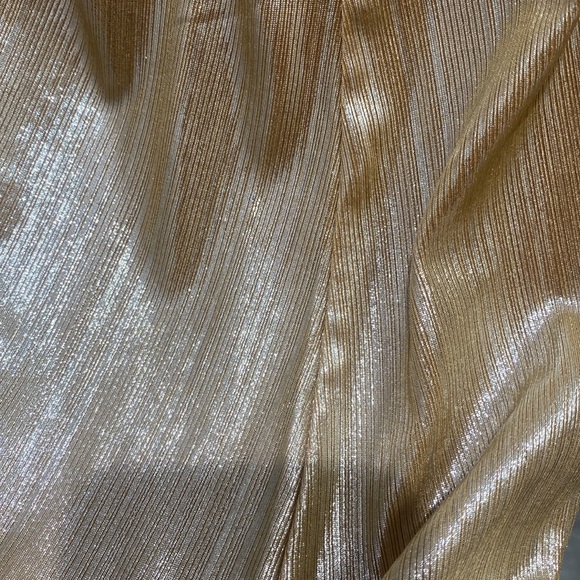 NWT Wild Blue Sadie Robertson Dress Gold Shimmer Size Large Asymmetrical - Picture 9 of 9